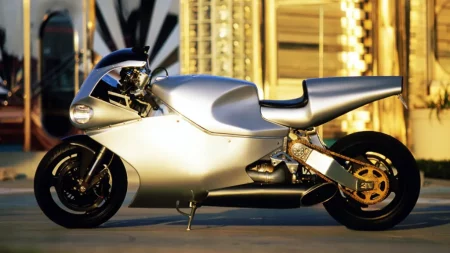 MTT Turbine Superbike Y2K