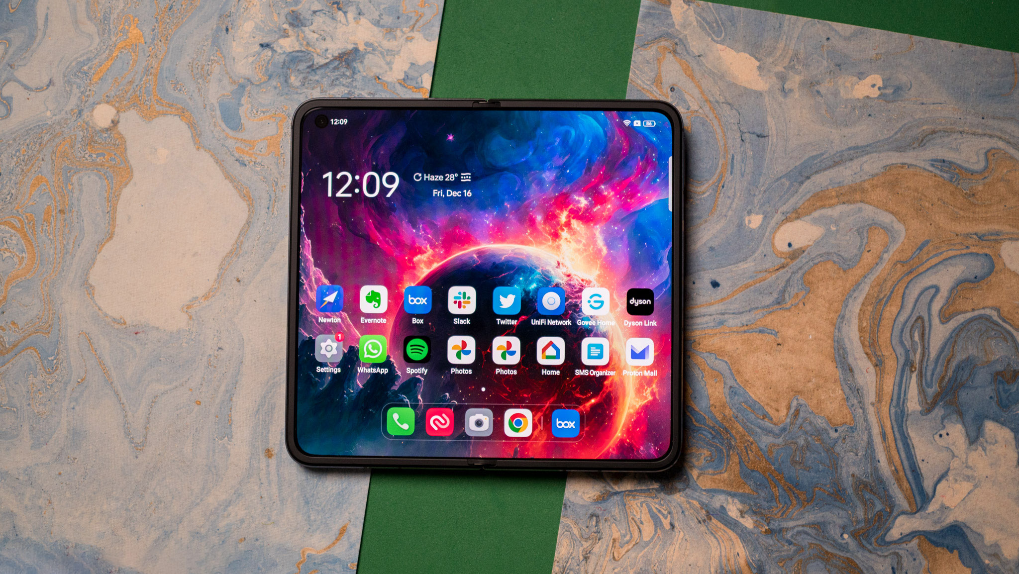 OnePlus Open: Worthy Competitor of Samsung Galaxy Z Fold 5!