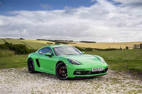 Porsche 718 Cayman GTS 4