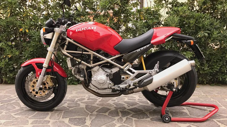 1994 Ducati Monster M900