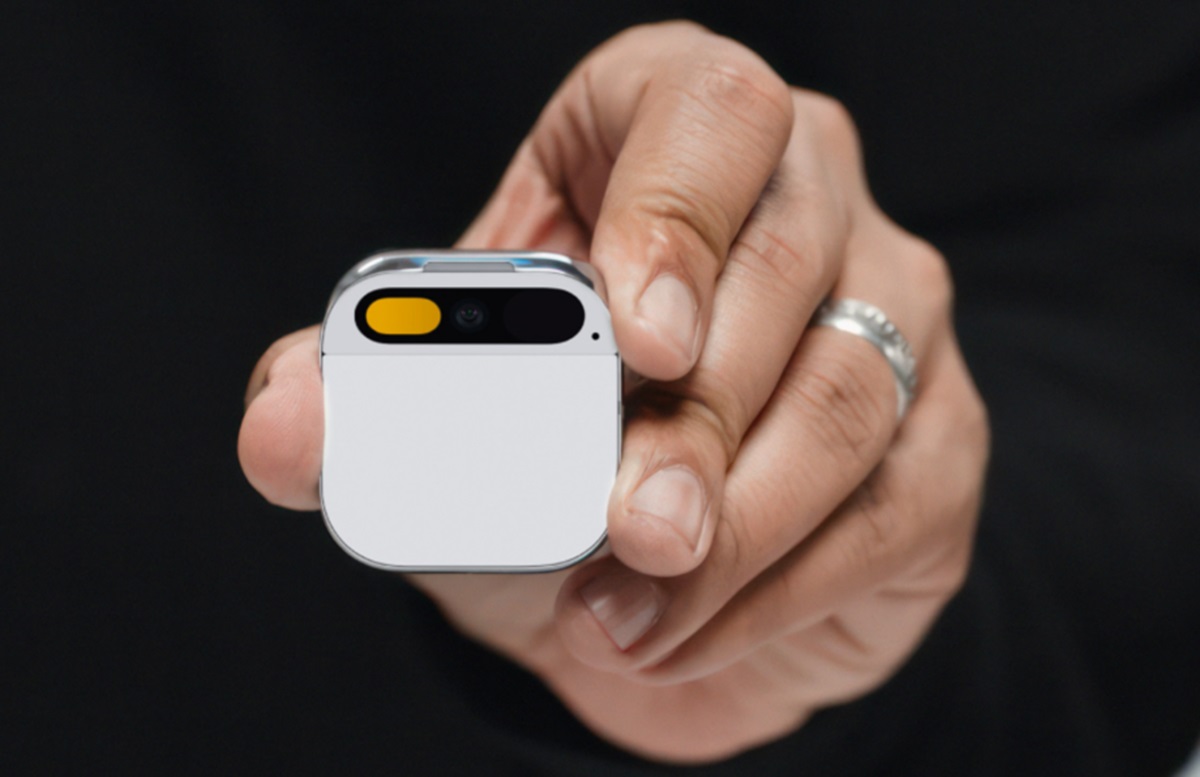Screenless Technology: The Futuristic Features of the Humane AI Pin