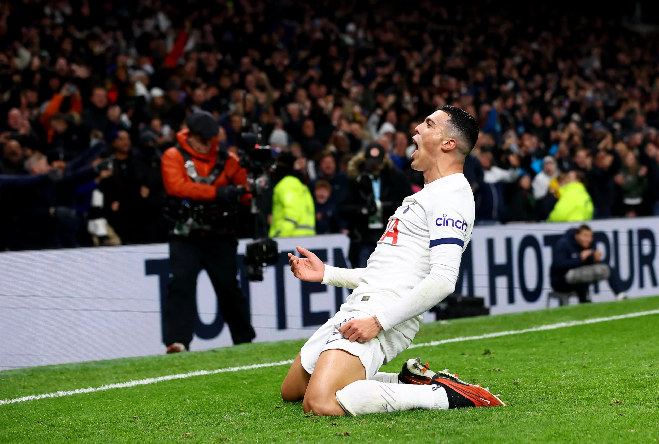 Pedro Porro’s Goal Sends Tottenham to Fourth Round of FA Cup