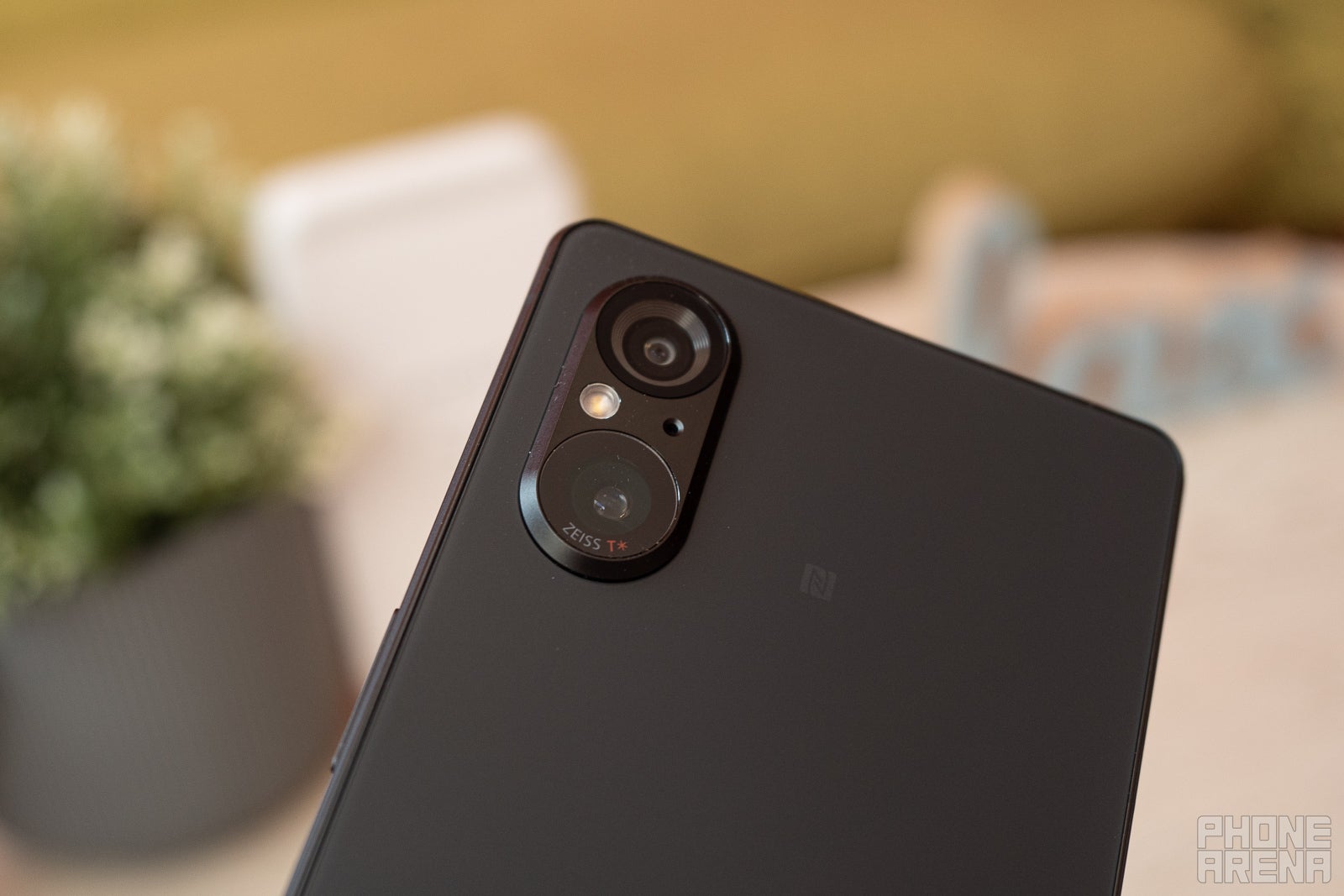 Sony Xperia 5 V price & review