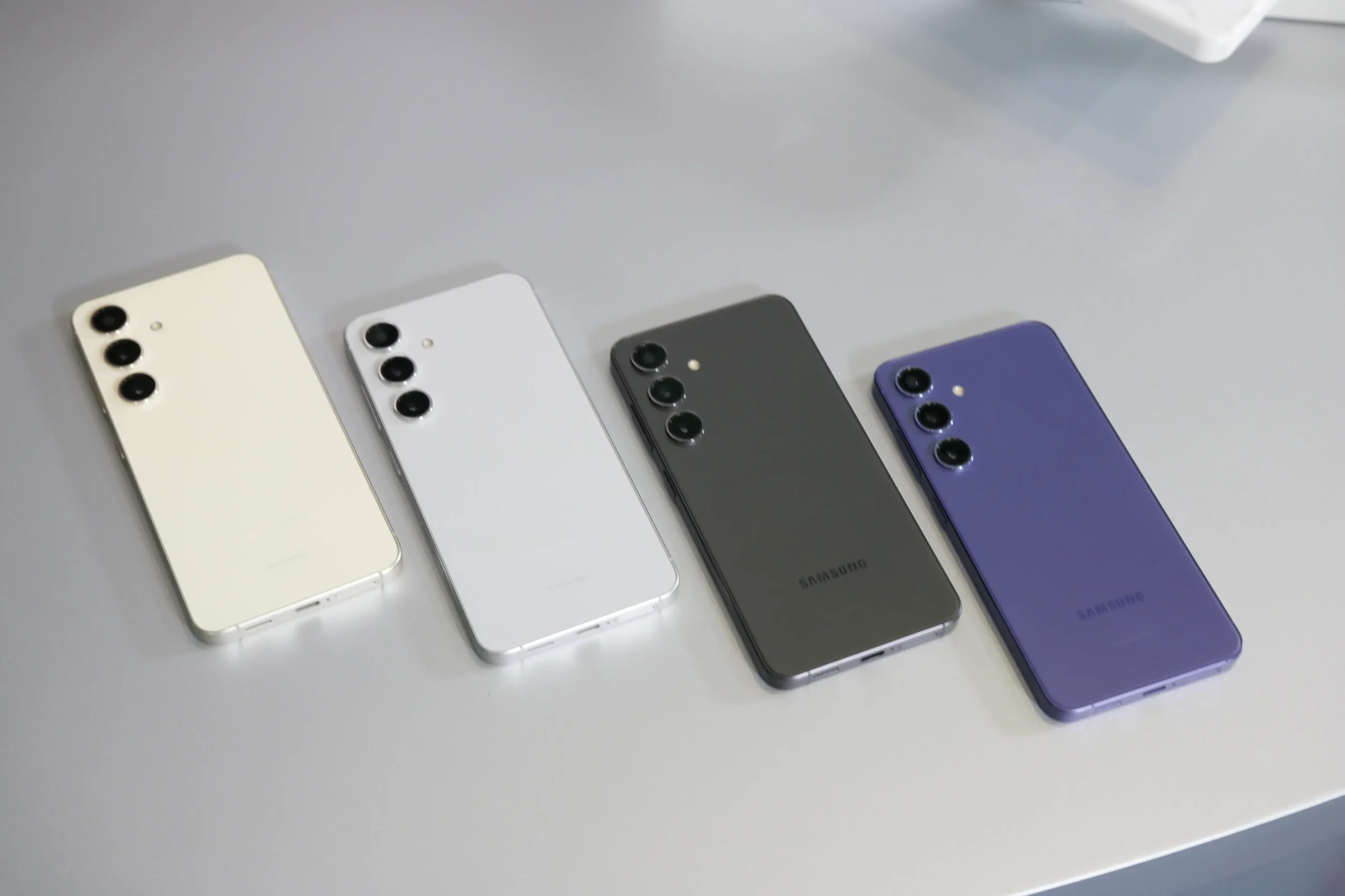 Samsung Galaxy S25+ Features, Price, and Reviews